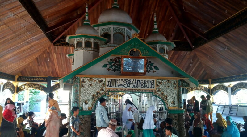 Makam Syekh Burhanuddin