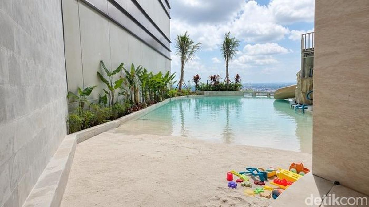 Ilustrasi beach club rooftop untuk artikel Sensasi Beach Club Rooftop di The Trans Luxury Surabaya