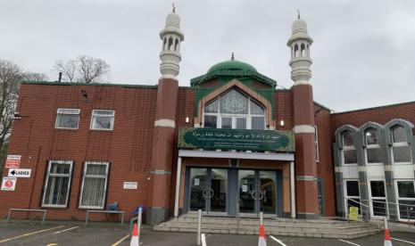 Khutbah jumat manchester: Gema Khutbah Jumat di Manchester Ilustrasi khutbah jumat manchester untuk artikel Khutbah jumat manchester: Gema Khutbah Jumat di Manchester